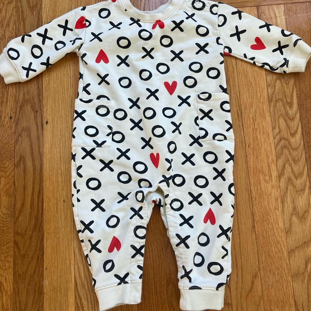 Hanna Andersson romper with pockets! 18-24 months